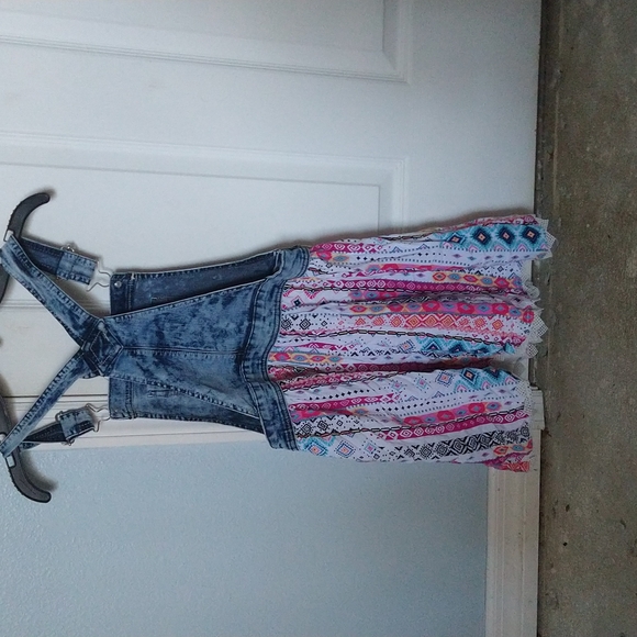 Overall dress - Picture 2 of 2